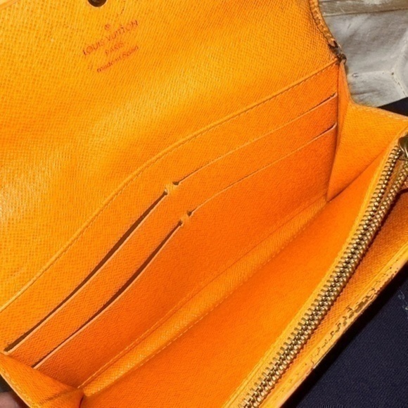 Louis Vuitton Monogram Canvas Sarah Wallet. Orange. - Picture 6 of 16